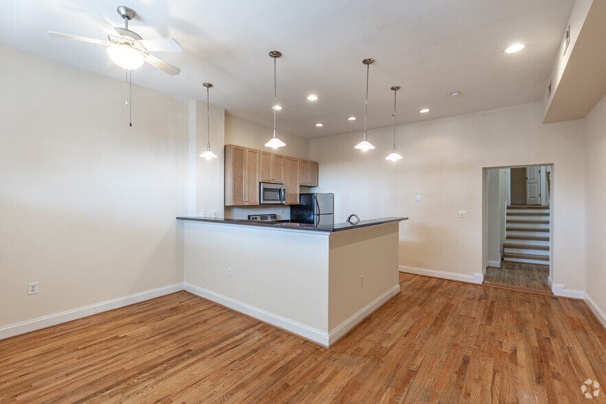 Apt. 210 2A
