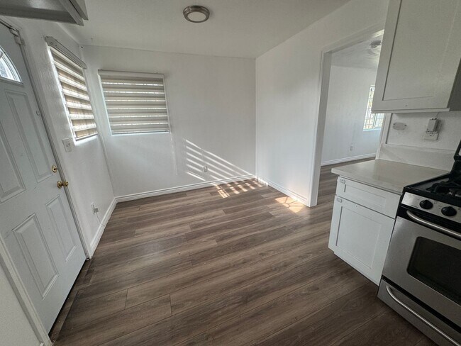 Photo - Charming 3 bedroom 1 bathroom