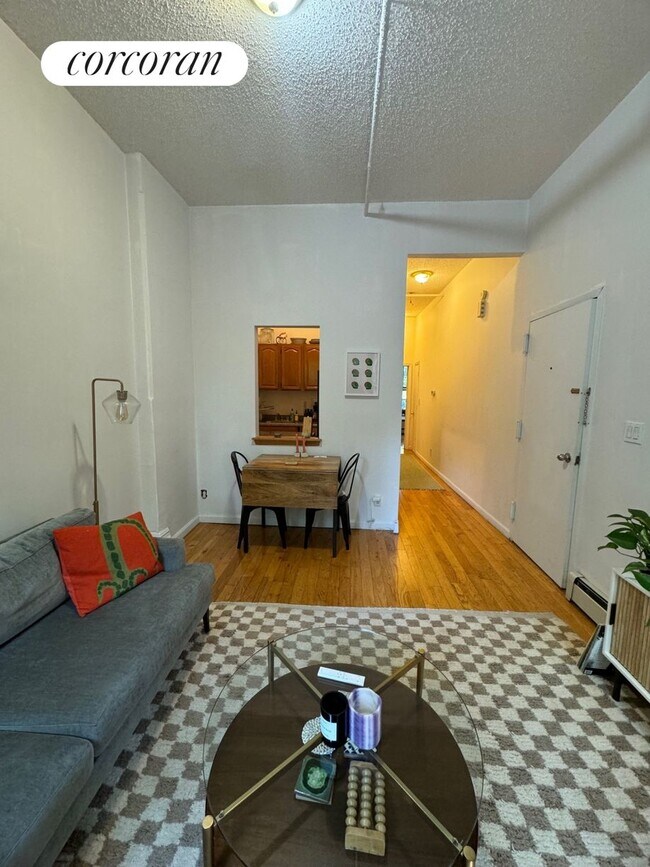 Photo - 59 Monroe St