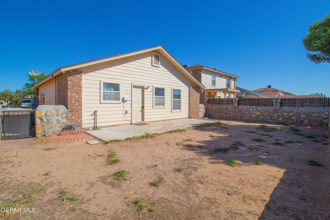 Photo - 5652 Rick Husband Dr