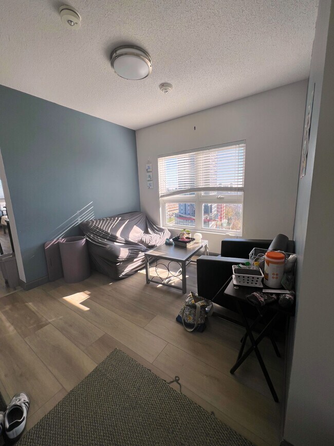 Building Photo - 258A-258A Sunview St