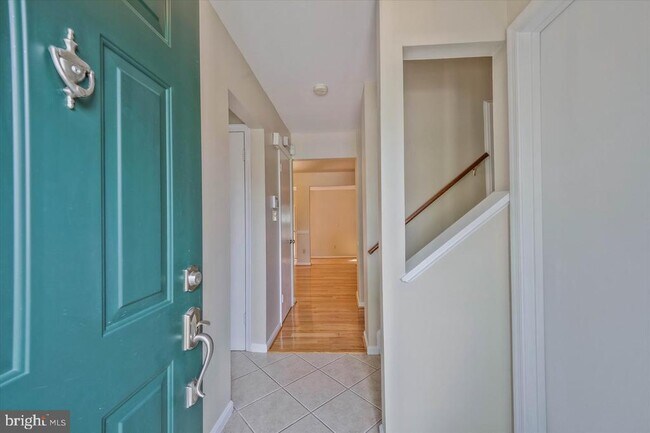 Photo - 7177 Lake Cove Dr