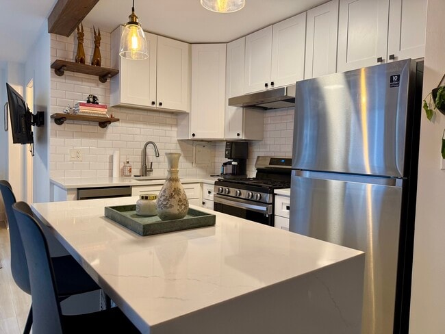 Photo - 850 N Dewitt Pl Unit 7F