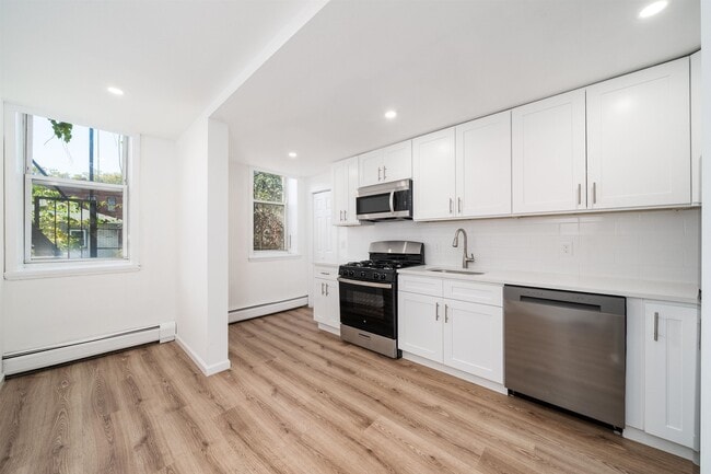 Building Photo - 1116 Washington St Unit 2 Rental