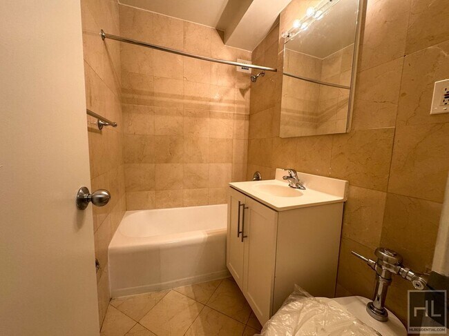 Photo - East 79th Street Unit 9O