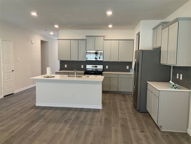 Photo - 6021 Tudor Pl