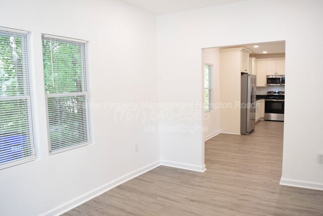 Photo - 850 W 50th St