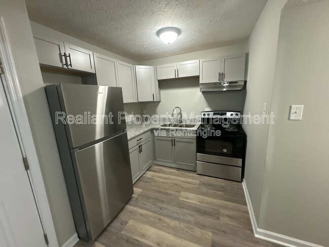 Photo - 209 Lakeshore Dr Unit 2