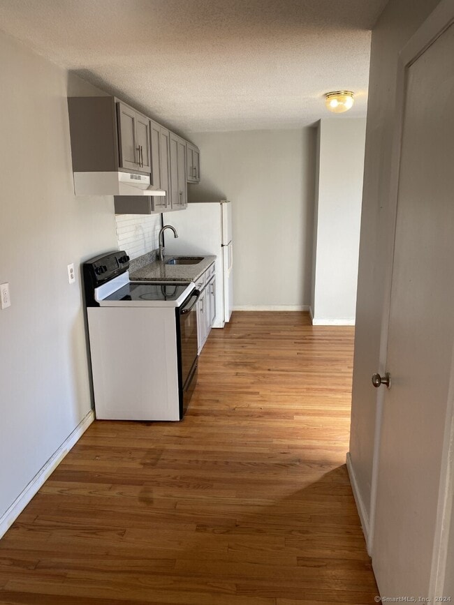 Photo - 1 Divinity St Unidad 3F