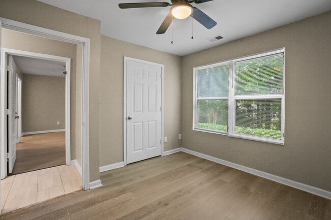 Photo - Spacious Three-Bedroom Condo with In-Unit Laundry
