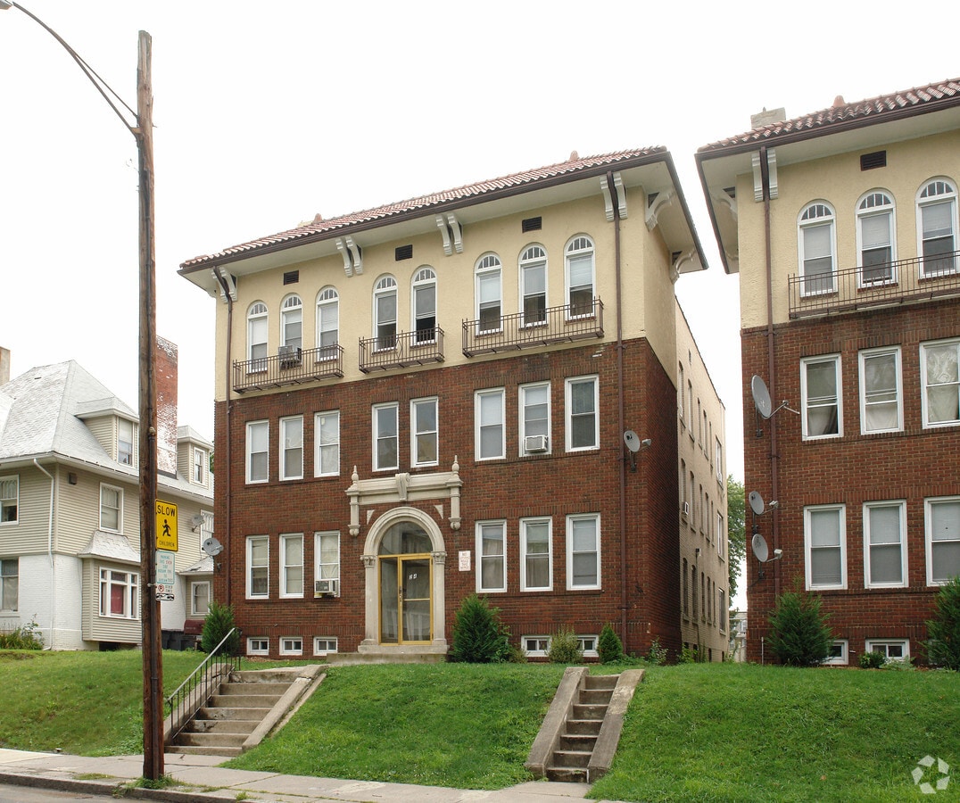 Photo - 24-26 Gillett St
