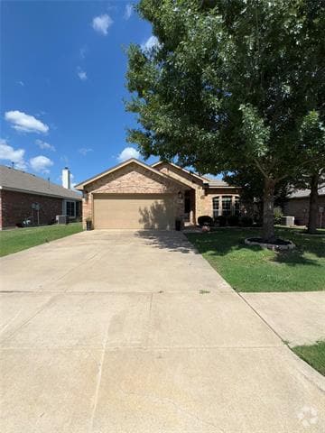 Building Photo - 221 Spring Hollow Dr Rental