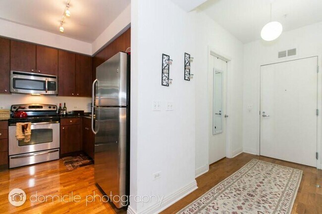 Photo - 565 W Quincy St Unidad 001213