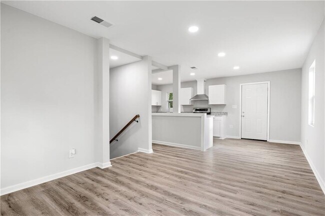 Photo - 1357 Plaza Ave SW