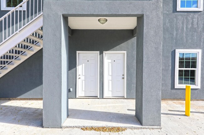 Photo - 1215 Bustamante St Unit 1