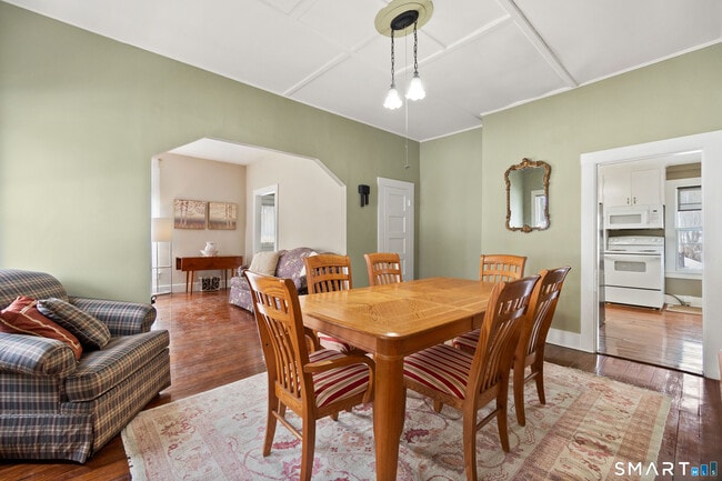 Photo - 263 Seymour Rd