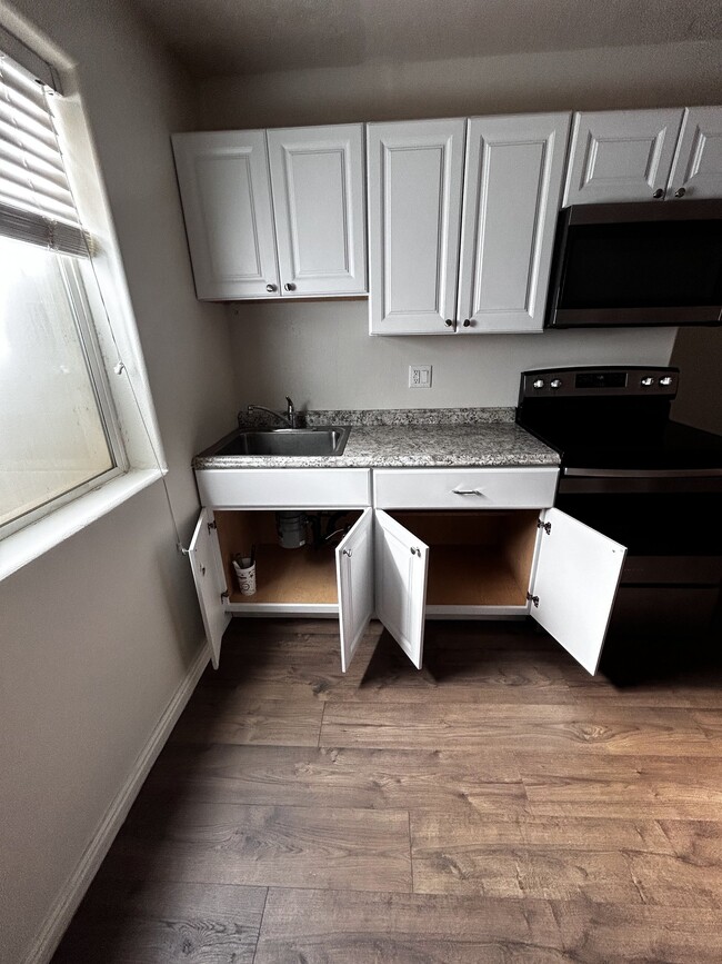 Photo - 1148 Northfield Rd Unit B