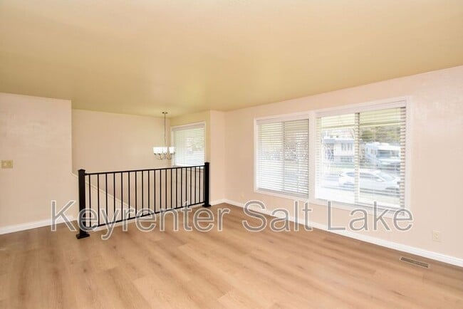 Photo - 9408 Turnpike Ln