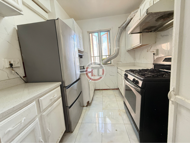 Photo - 1490 Metropolitan Ave Apartment Unit 6A