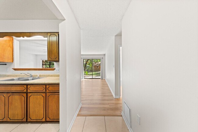 Photo - 3 Bedroom in Desirable Location!