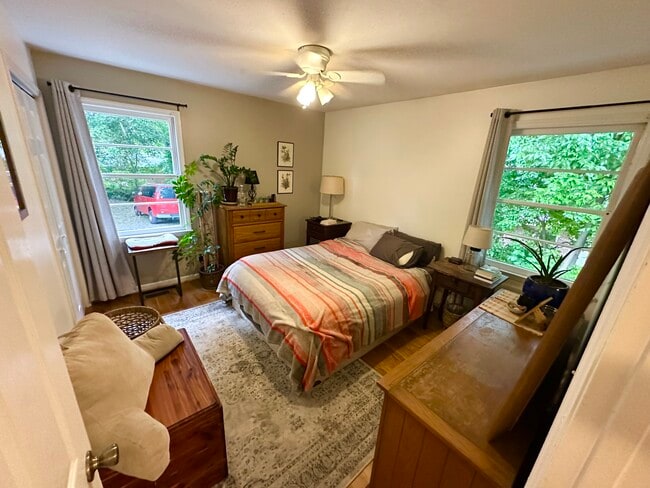 Photo - 502 Whitaker Street Unit B