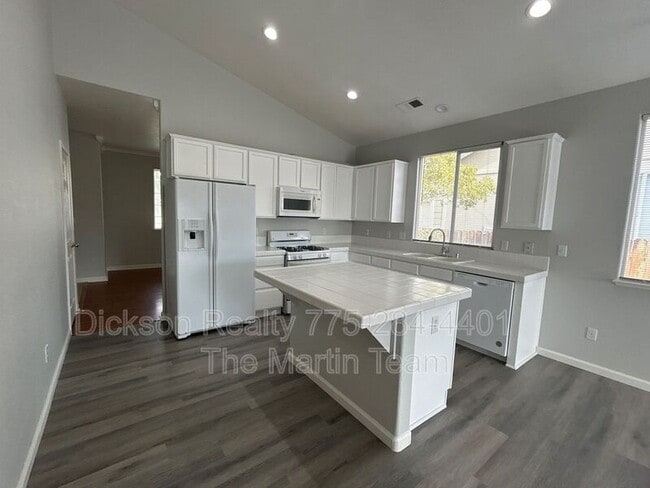 2841 Granville Dr