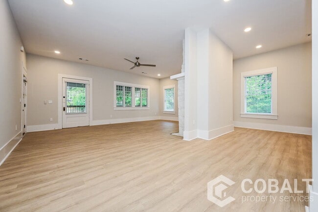 Photo - 616 Linwood Ave NE Unit A