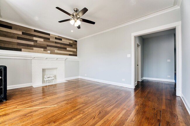 Photo - 3050 W Leland Ave Unit 3