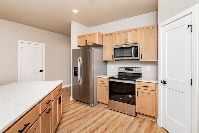 Photo - 6614 68th St S