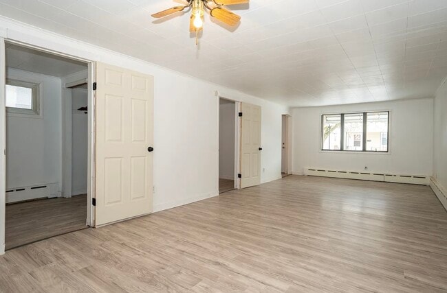 Photo - 166 Barnard St