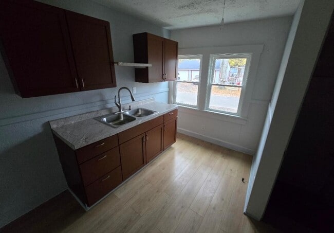 Photo - 1601 Grafton Rd