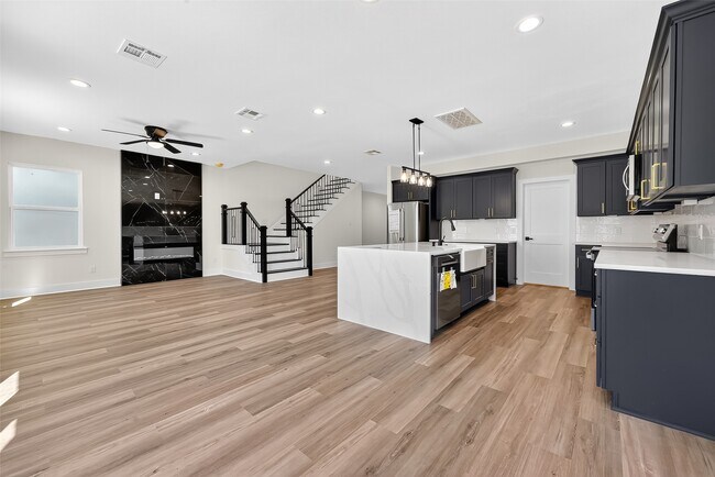 Building Photo - 12315 New Jordan Ln