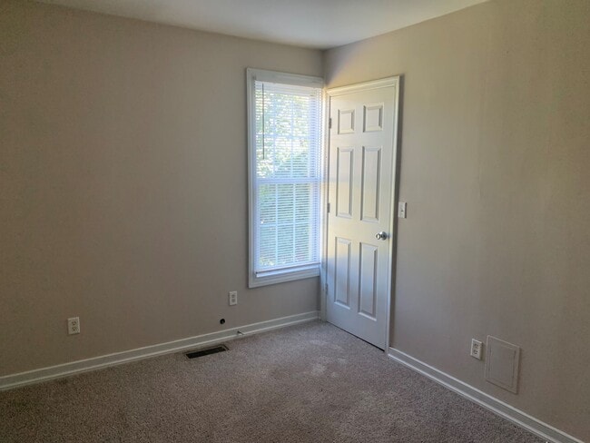 Photo - One Level with Back Deck