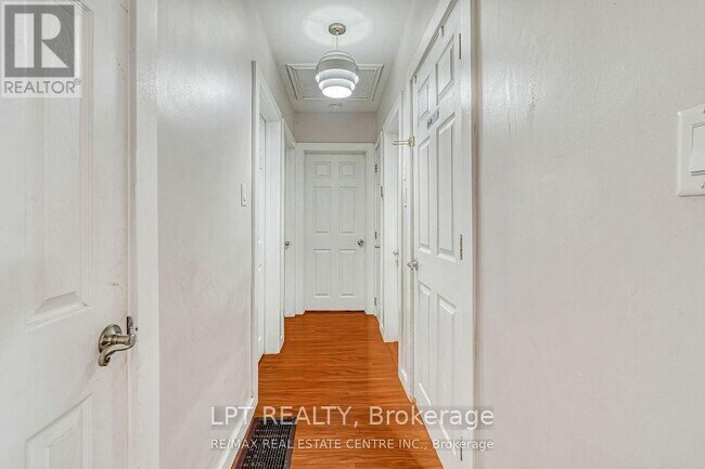 Photo - 421 St Augustine Dr