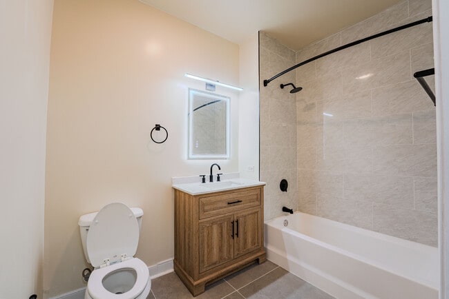 Photo - 333 State Street