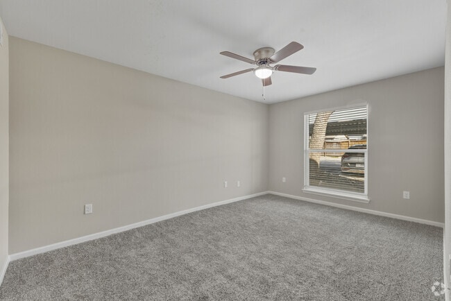 2BR, 2BA - 950SF - B2FP - Primary Bedroom