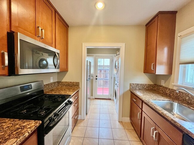Photo - 2 Bedroom/1 Bathroom Single Family Home with 1-Car Garage and Laundry