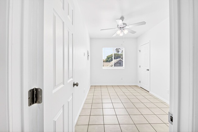 Photo - 319 Hermosa Ave Unidad 14