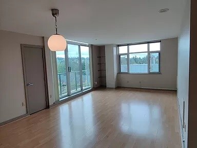 Photo - 1100 106th Ave NE Unit 812