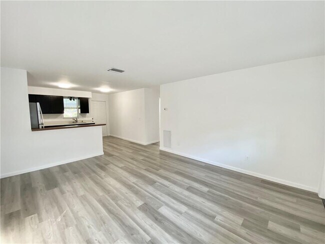 Photo - 1160 Rosetta Ln