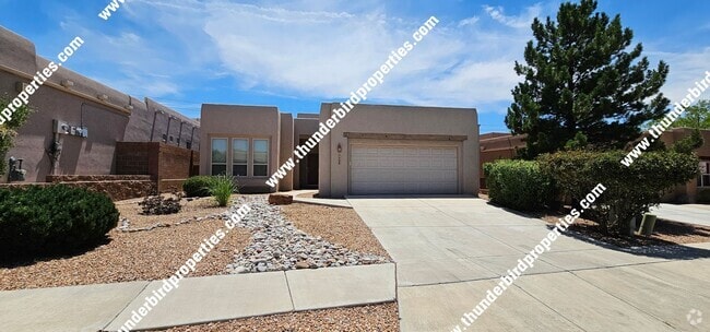 Building Photo - Beautiful and Spacious in NE Heights Gated... Rental