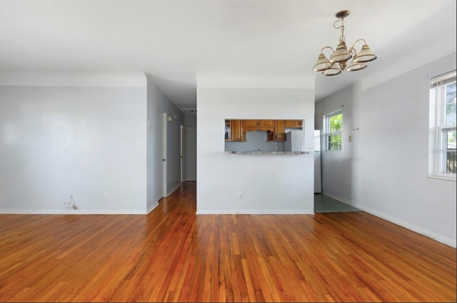 Photo - 2901 Leslee Lake Dr N