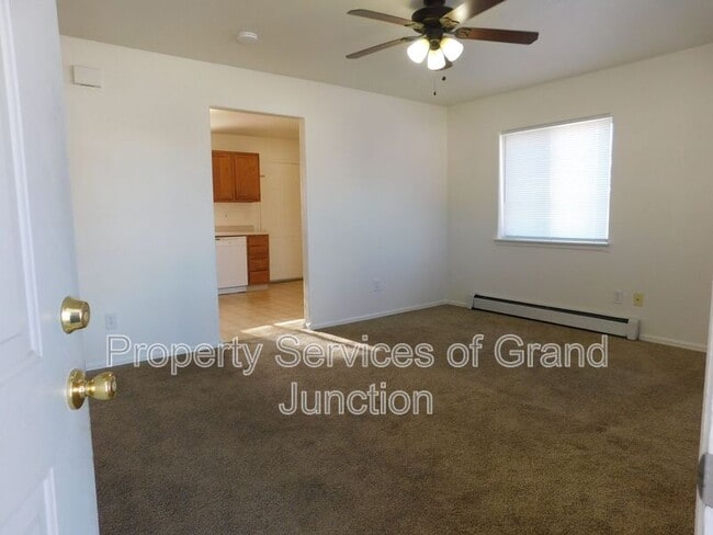 Photo - 433 Pendleton St Unit 4