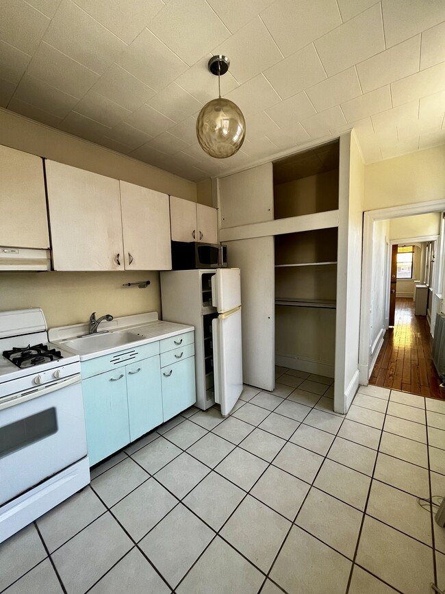 Photo - 921 Christian St Apartments Unit 3