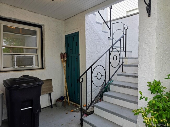 Photo - 537 E Chester St