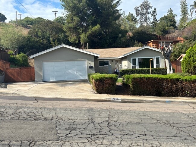 Photo - 7216 Keighley St