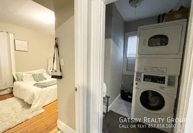Photo - 9 Taft St Unit 1R