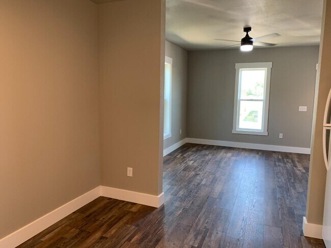 Photo - 206 N 18th St