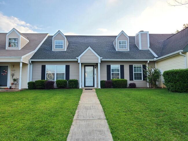 132 Sussex Dr
