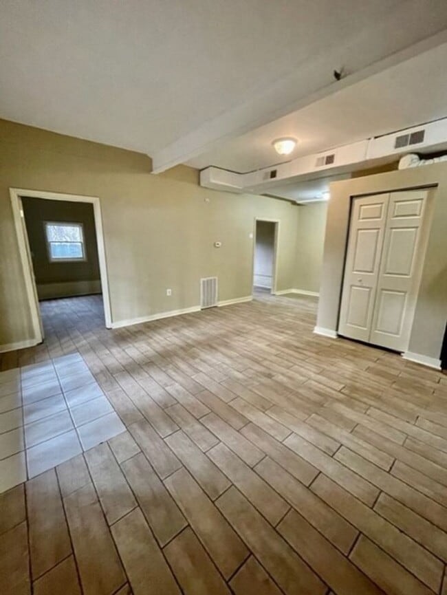 Photo - Adorable 2 Bedroom 1 Bath Apartment.Located in the Cotswold Area